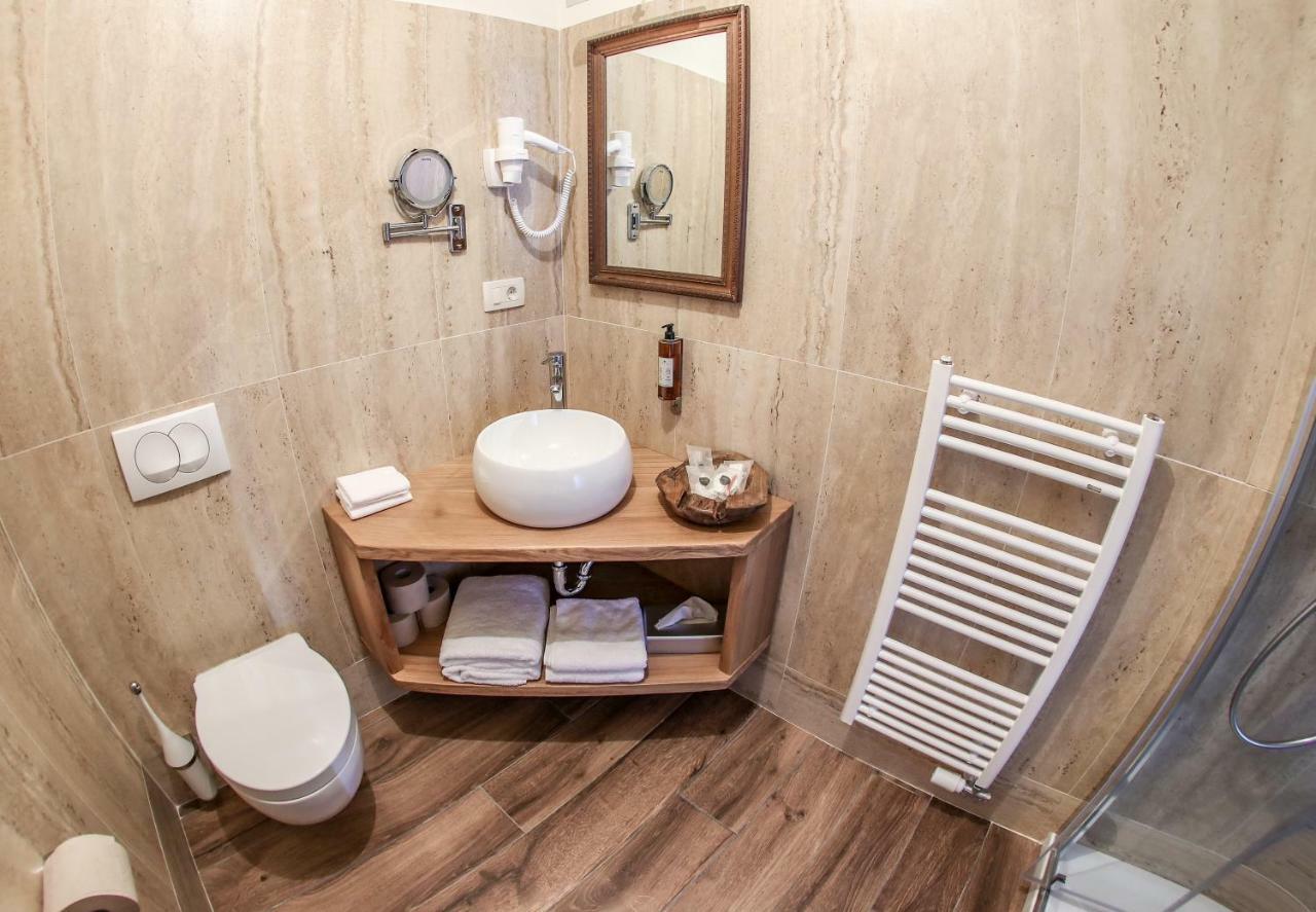 Cebron Family Estate Hotel Branik Luaran gambar