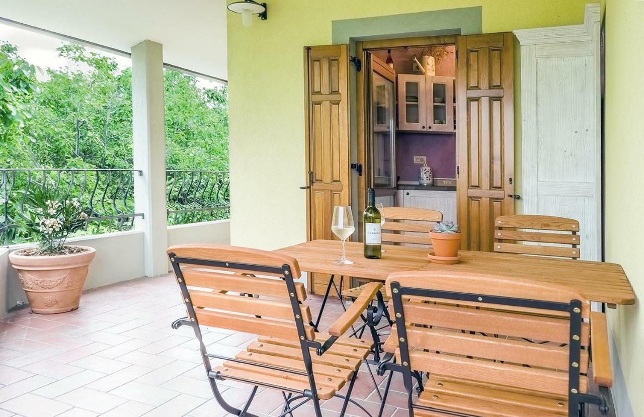 Cebron Family Estate Hotel Branik Bilik gambar